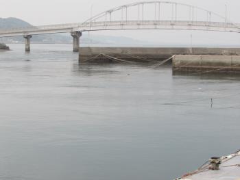 台風つなぎ 台風つなぎ